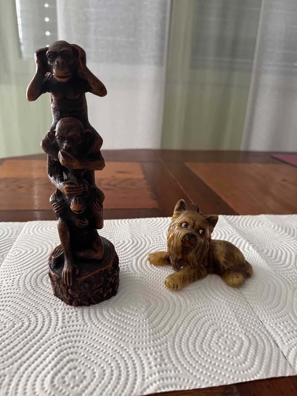 Statuette: Figuren / Affenturm  +  Figur / Hund – Nuovo (secondo la descrizione) da Niederbipp venduto da Jenny035 1