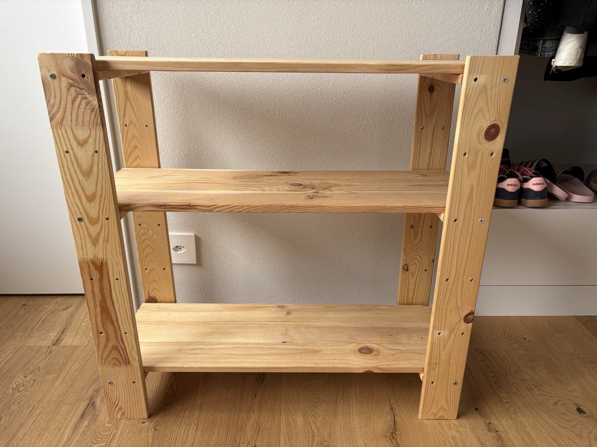 Ikea Scaffali: Regal aus Holz, 2 Ablagen – Usato da Othmarsingen venduto da Sandra-24