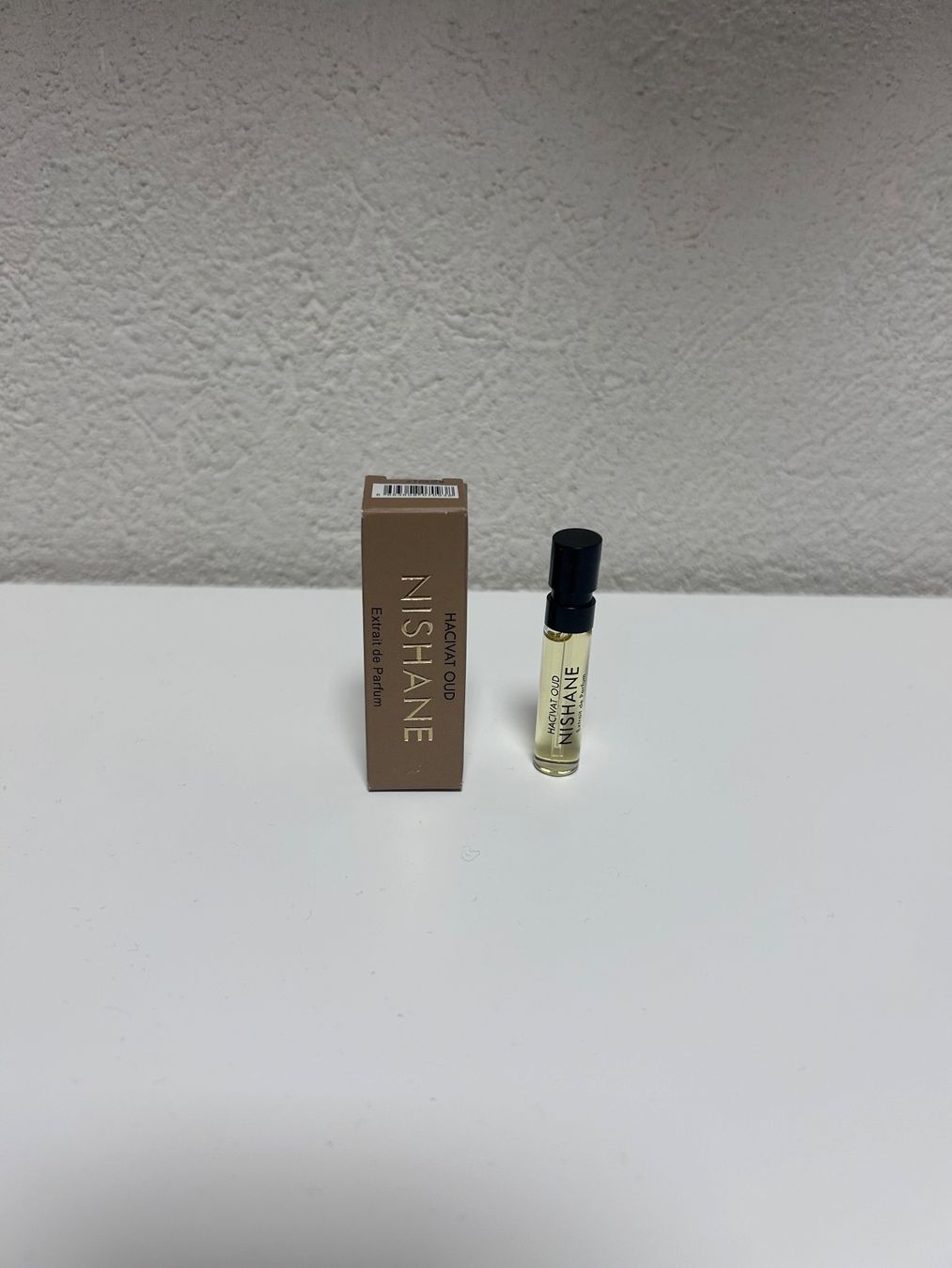 Nishane Parfum & Eau de Toilette: Nishane Hacivat Oud, parfum luxe  2ml – Neu (gemäss Beschreibung) aus Renens VD von hujoma