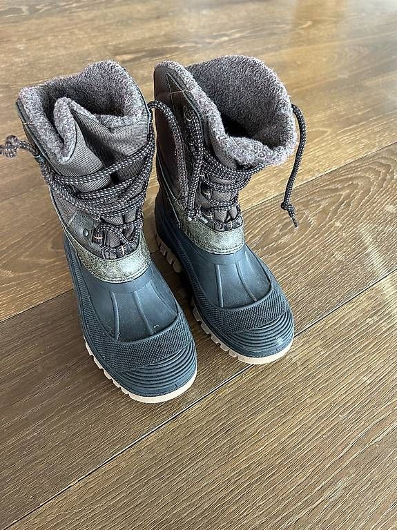 Schuhe für Jungen: Winterstiefel Gr. 36 – Gebraucht aus steffisburg von ste_g6dw
