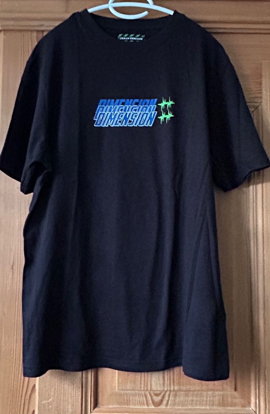 T-shirt: Urban Threads scharze Tshirt – Nuovo (secondo la descrizione) da Freienbach venduto da mar_rvc6