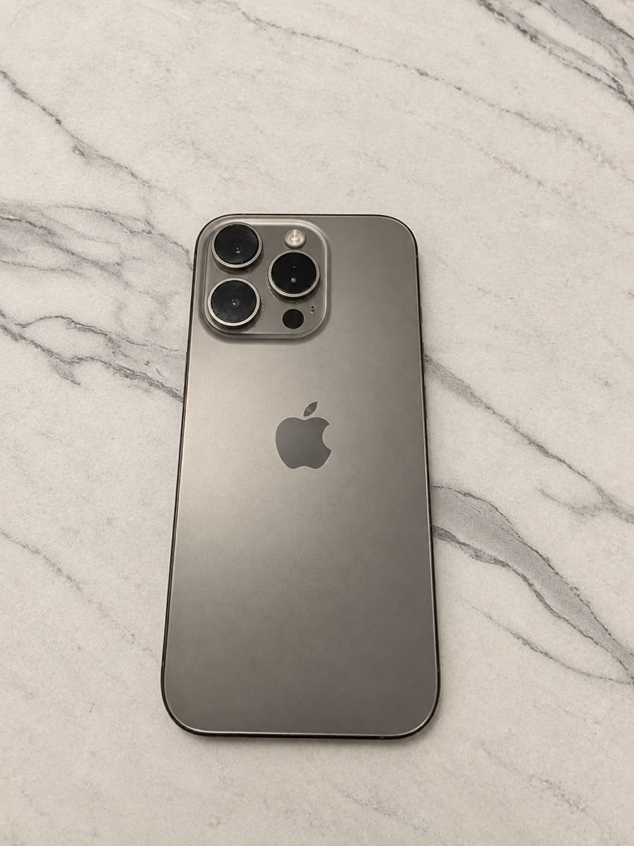 Apple Telefoni cellulari / Smartphones: iPhone 16 Pro 256gb – Usato da Confignon venduto da timtimkodak 1