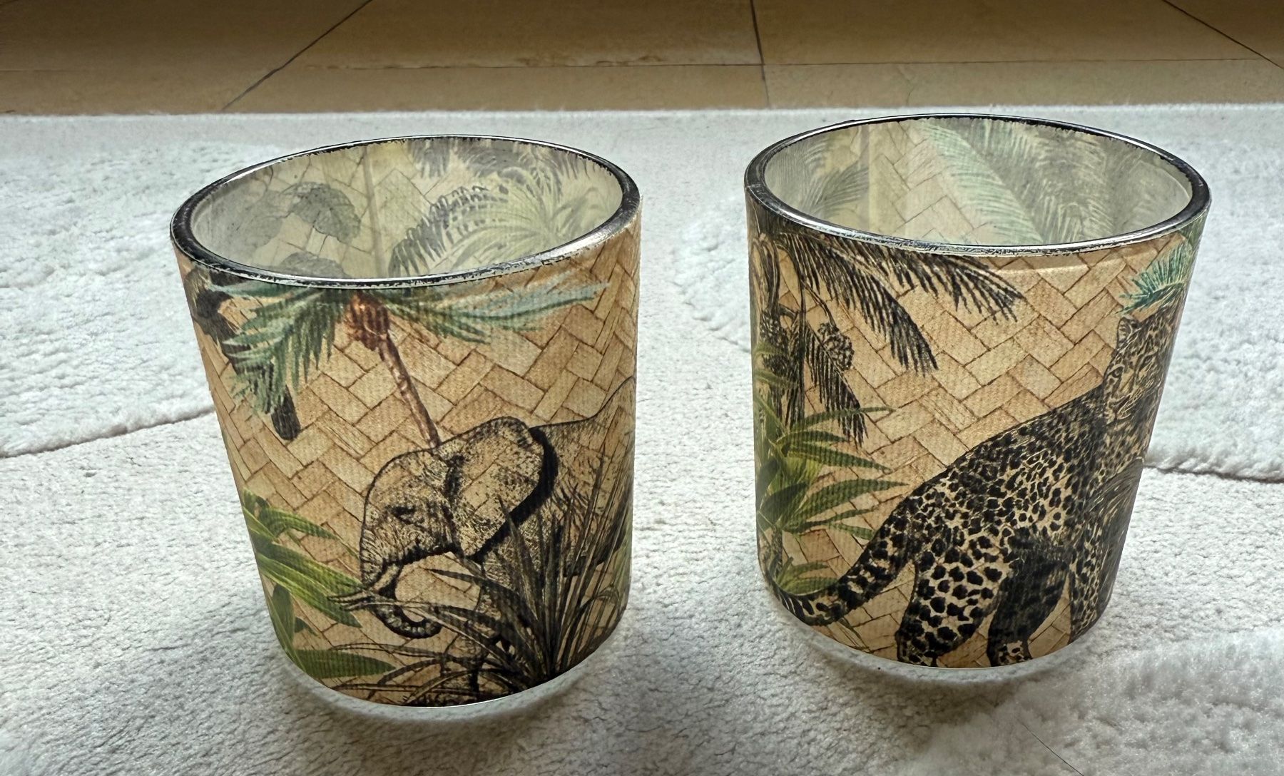 Tutte le decorazioni: Teelichtgläser 2er Set Elefant&Leopard Dschungel, neu – Nuovo e nell'imballaggio originale da Wohlen AG venduto da thr_t5x8