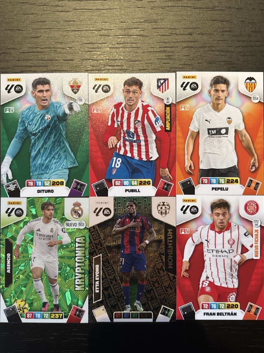 Panini Album: Cartes Panini Adrenalyn XL – Nuovo (secondo la descrizione) da Saxonne (Ayent) venduto da emi_hn59