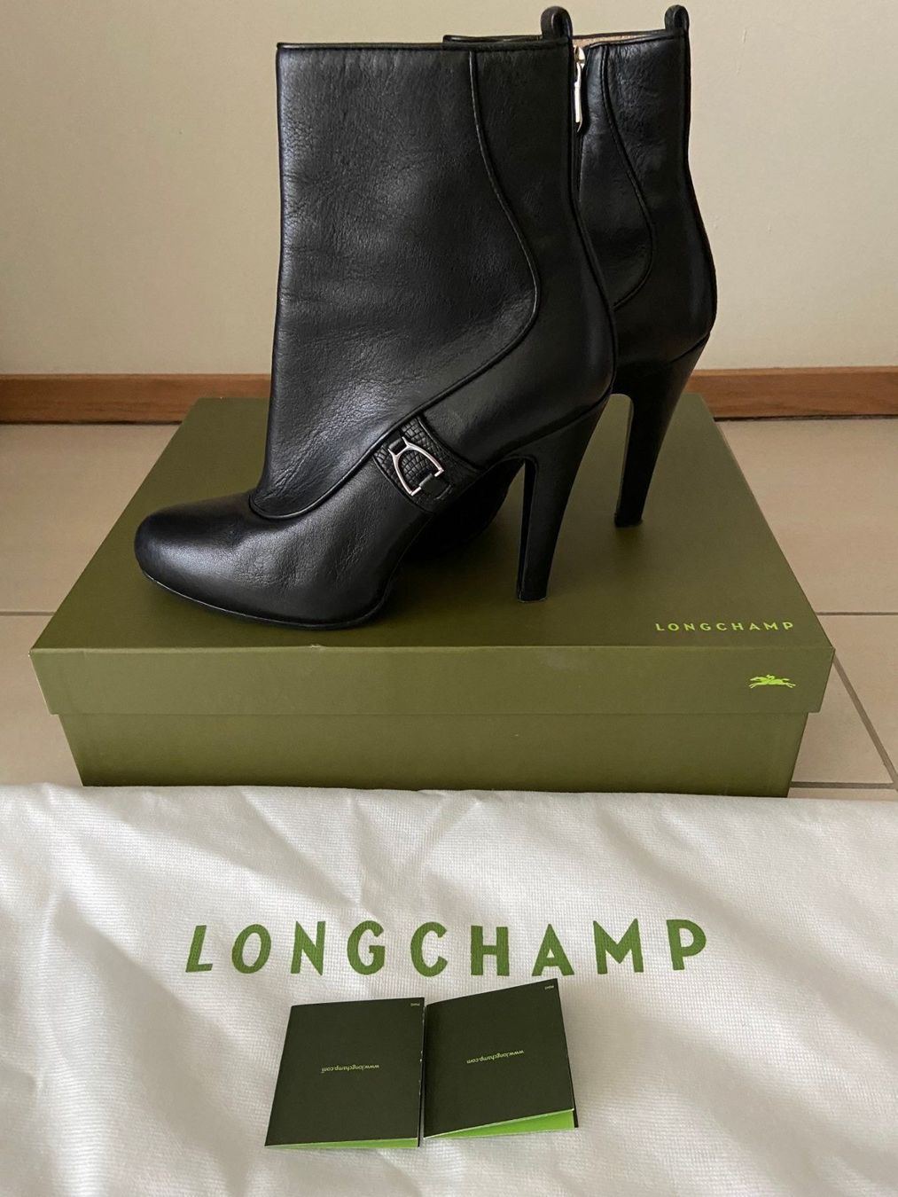 Longchamp Scarpe da donna: LONGCHAMP Stiefeletten Gr. 36 – Usato da Zürich venduto da Maki8