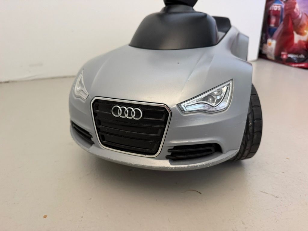 Fahrzeuge für Kinder: Audi Rutschauto – Gebraucht aus Bubendorf von glitchCat 3
