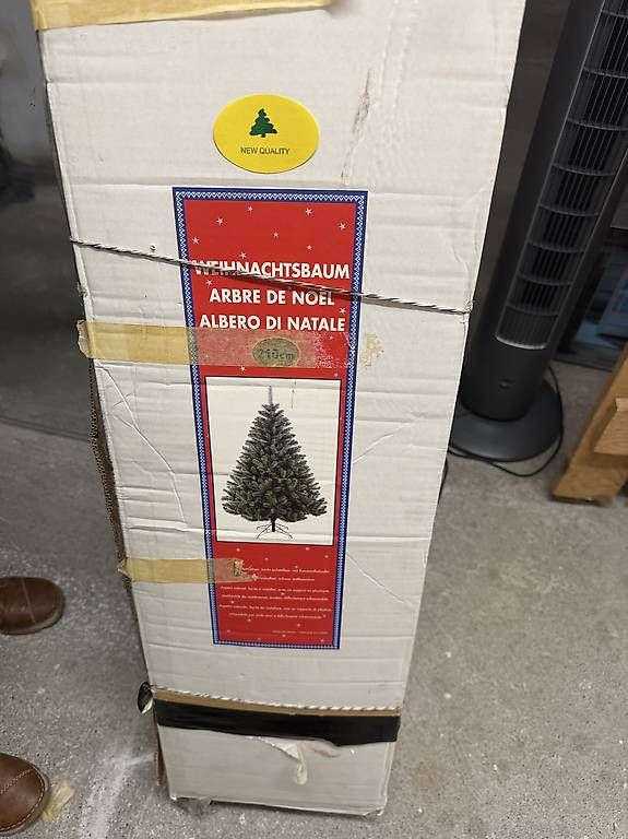 Alle Dekorationen: Weinachtsbaum – Neu und originalverpackt aus Wallisellen von ale_c7hv 2