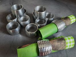 12 RONDS DE SERVIETTES, en MÉTAL