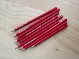 Caran d'Ache HB Bleistifte