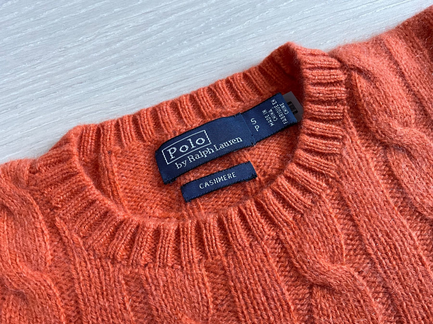 Ralph Lauren Maglioni & Felpe: Pull Ralph Lauren cachemire orange – Usato da Meinier venduto da Izabelaanna 2