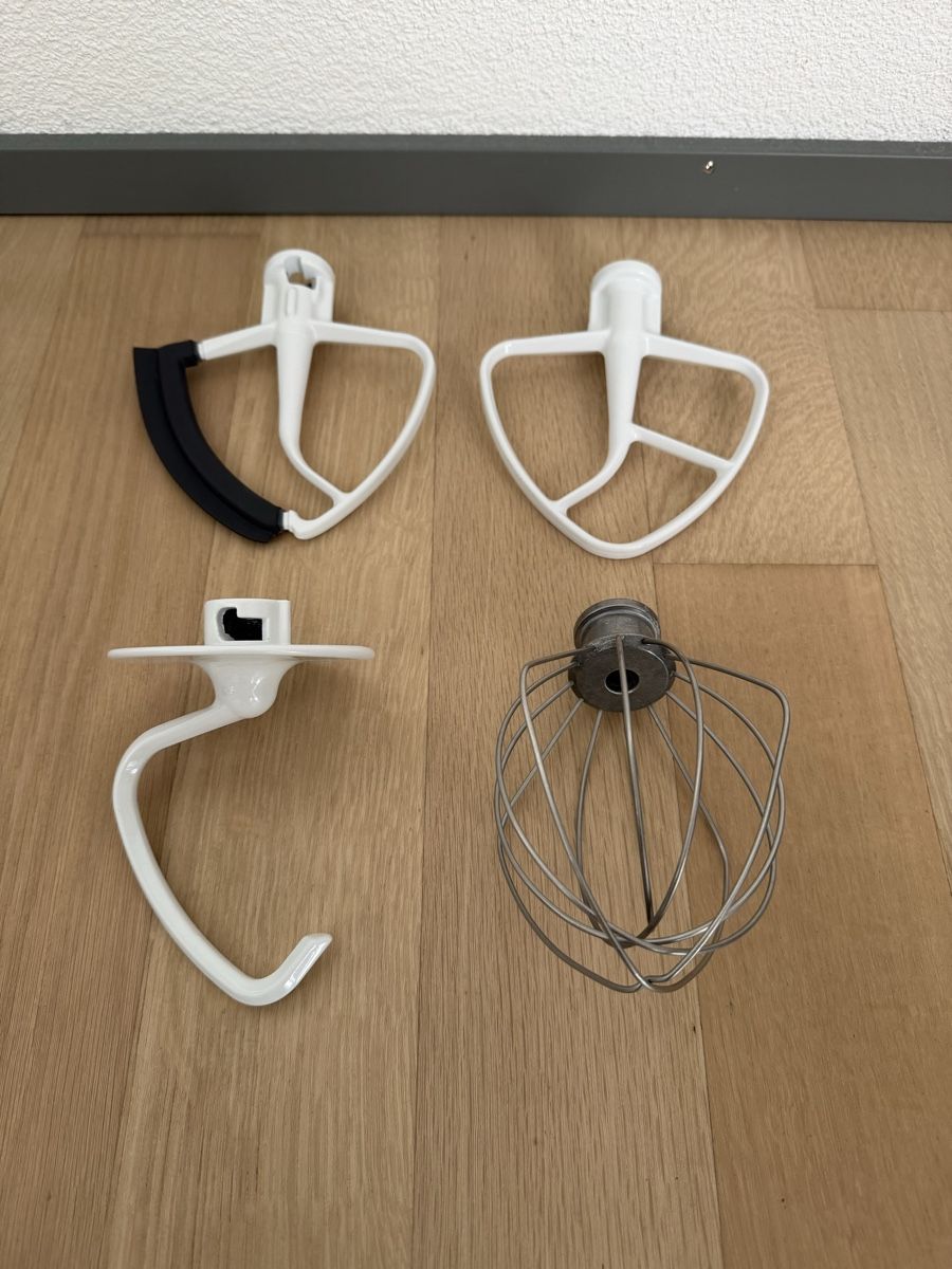 Kitchenaid Elettrodomestici da cucina: KitchenAid Artisan mit Zubehör - 300 Watt – Usato da Dübendorf venduto da fre_bn6f 5