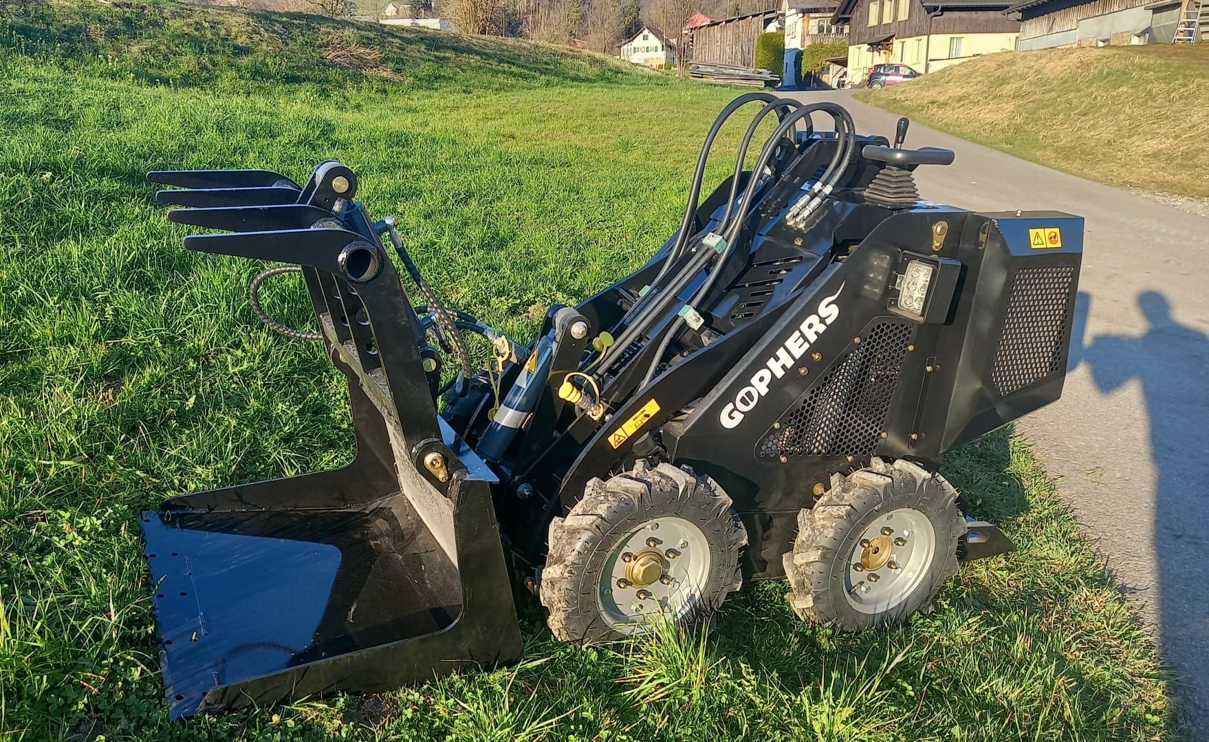 Escavatori: Elektro Kompaktlader 4x4 oder Raupe 3000-6000 Ladezyklen neu – Nuovo e nell'imballaggio originale da Kaltbrunn venduto da Lasko77 8