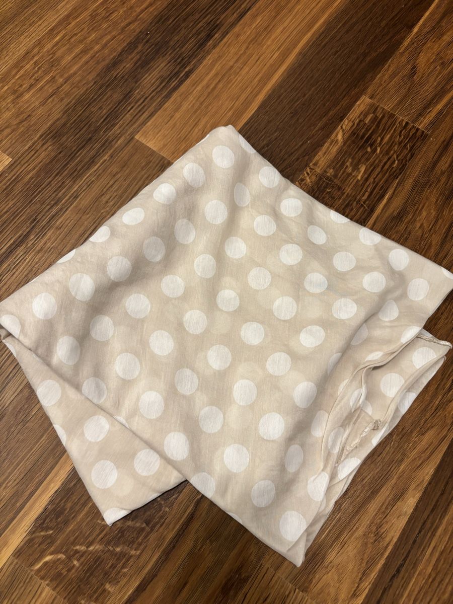 Foulard & Sciarpe: Foulard beige mit weisse Pois – Usato da Zürich venduto da FedeSara