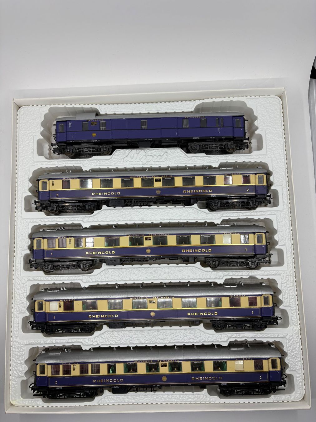 Liliput Modellini di ferrovie: Liliput Wagenset DR Rheingold H0 – Usato da Forch venduto da Hanimann-Robinson 1