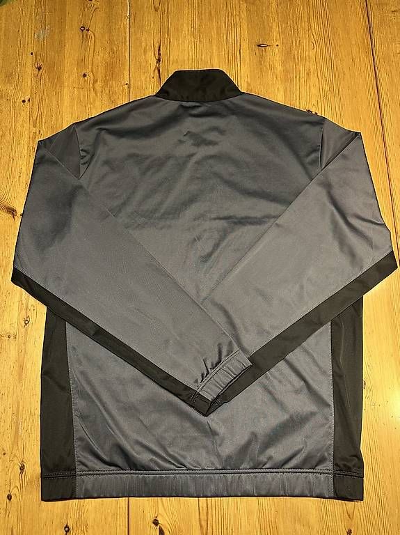 Jacken: Veste Champion – Gebraucht aus Vionnaz von tet_ycz8 3