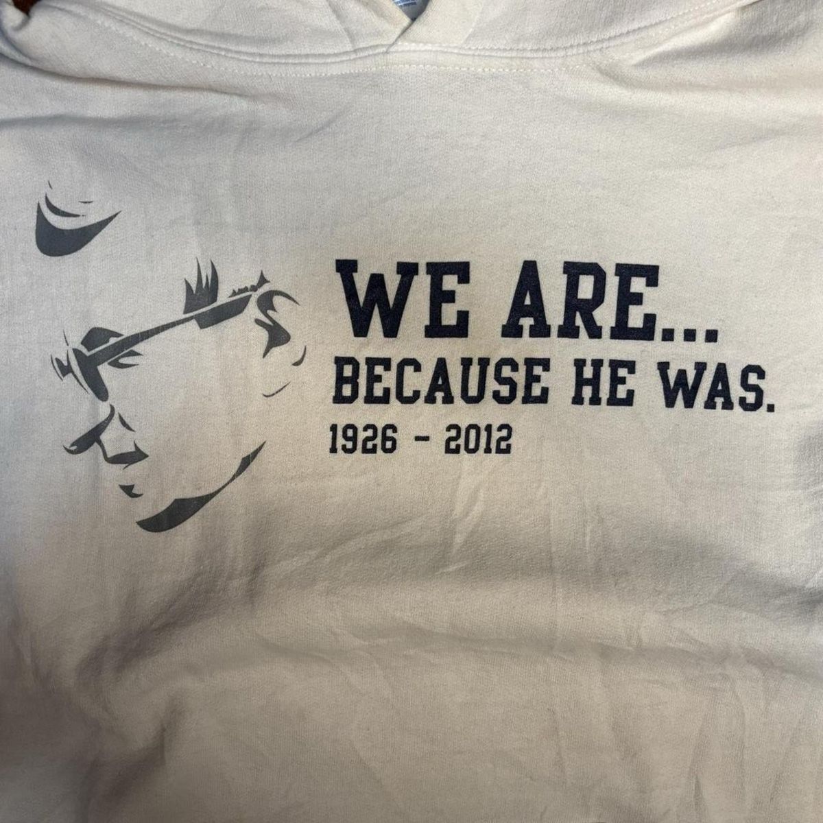 Maglioni & Felpe: Hoodie WeAre weiss – Usato da Capolago venduto da LA.BOTTEGA 1