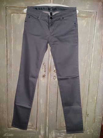 Armani Collezioni - J36 regular low straight grau 28