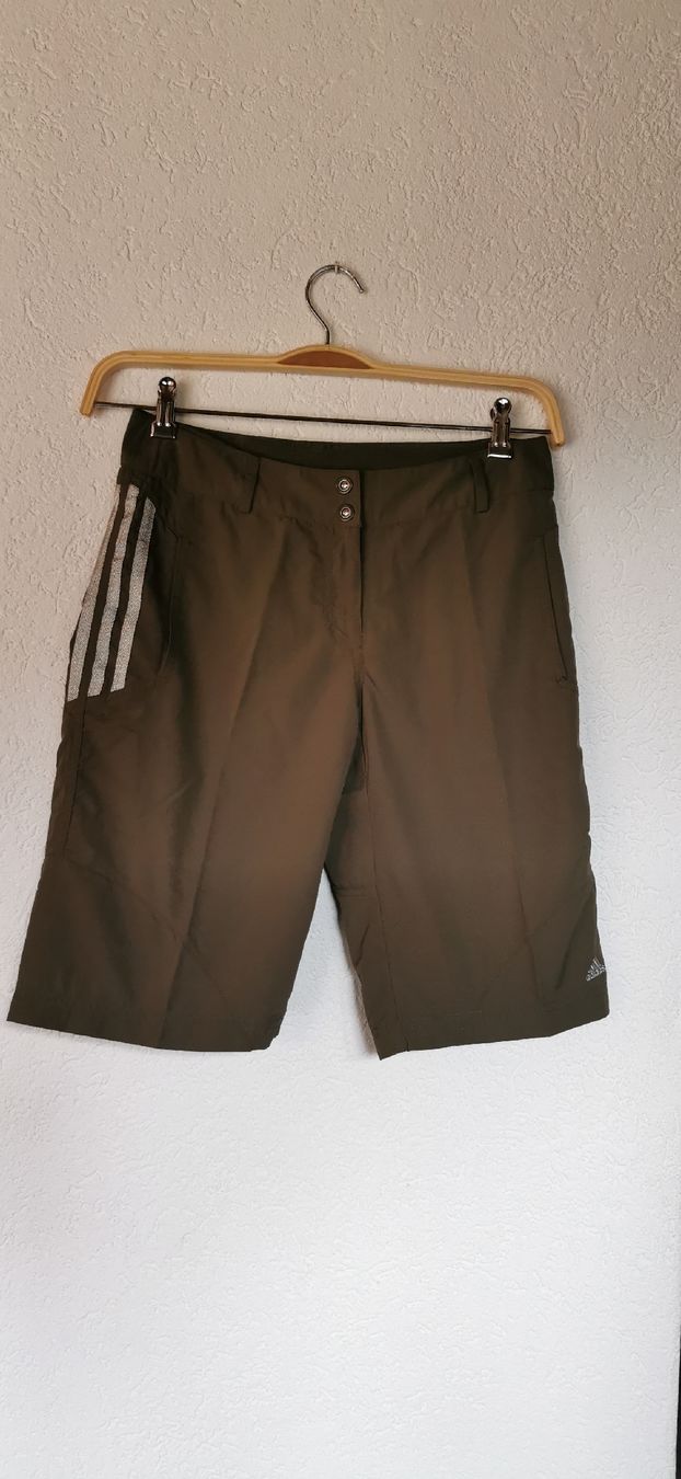 Adidas Pantaloni: ADIDAS Shorts Gr 34 – Nuovo (secondo la descrizione) da St. Niklaus VS venduto da Distel60