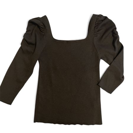 Schwarzes Pulli mit Puffärmeln, Grösse M, Top Zustand!