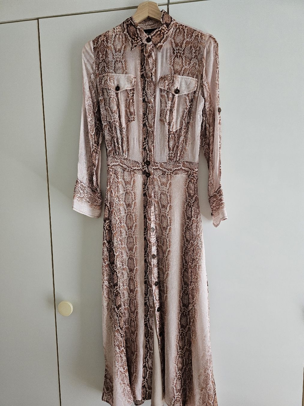 Massimo Dutti Vestiti: Massimo Dutti Snake Print Maxi Dress – Nuovo (secondo la descrizione) da Cologny venduto da Selin34 2