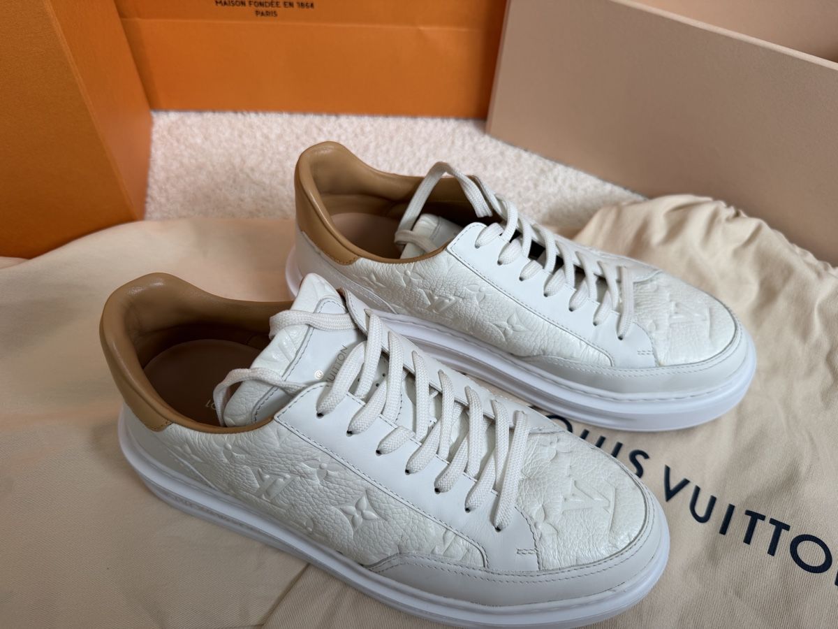 Louis Vuitton Herrenschuhe: Louis Vuitton Beverly Hills Sneaker White Size 6 – Gebraucht aus Ermenswil von takethisitem 6