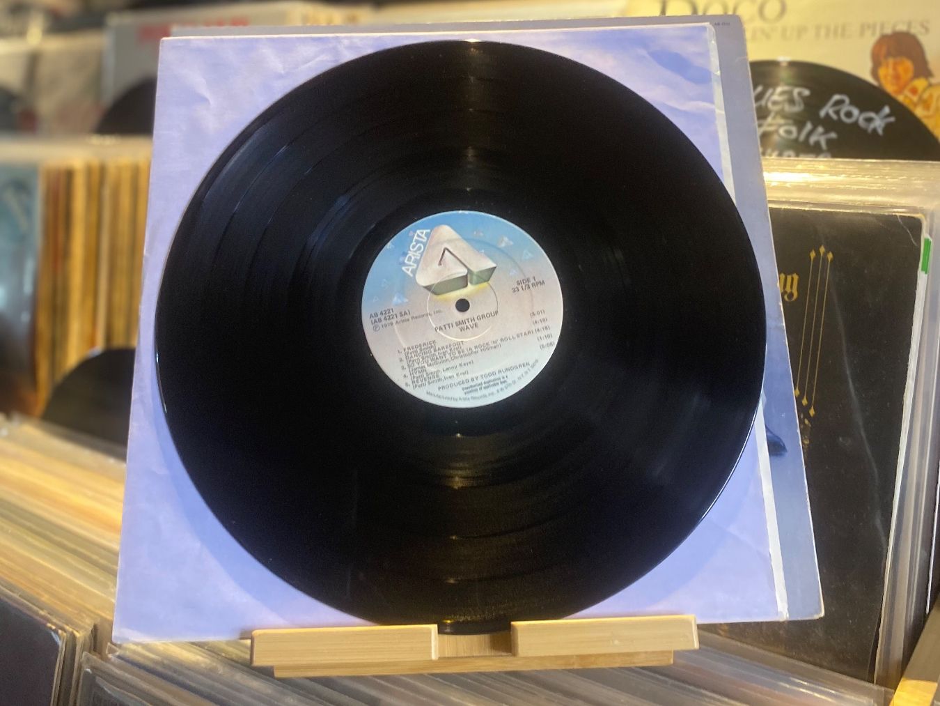 Dischi in vinile: PATTI SMITH GROUP – WAVE...OG BEL 1979...EX/VG – Usato da Gals venduto da Diskopatshop 2