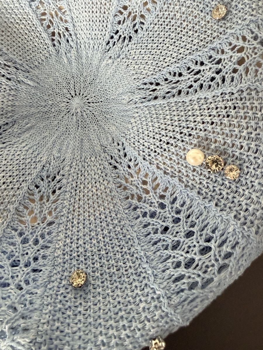 Max Mara Copricapi, berretti & cappellini: Max Mara Embellished Knitted Beret – Nuovo (secondo la descrizione) da Lugano venduto da fer_ckb9 2