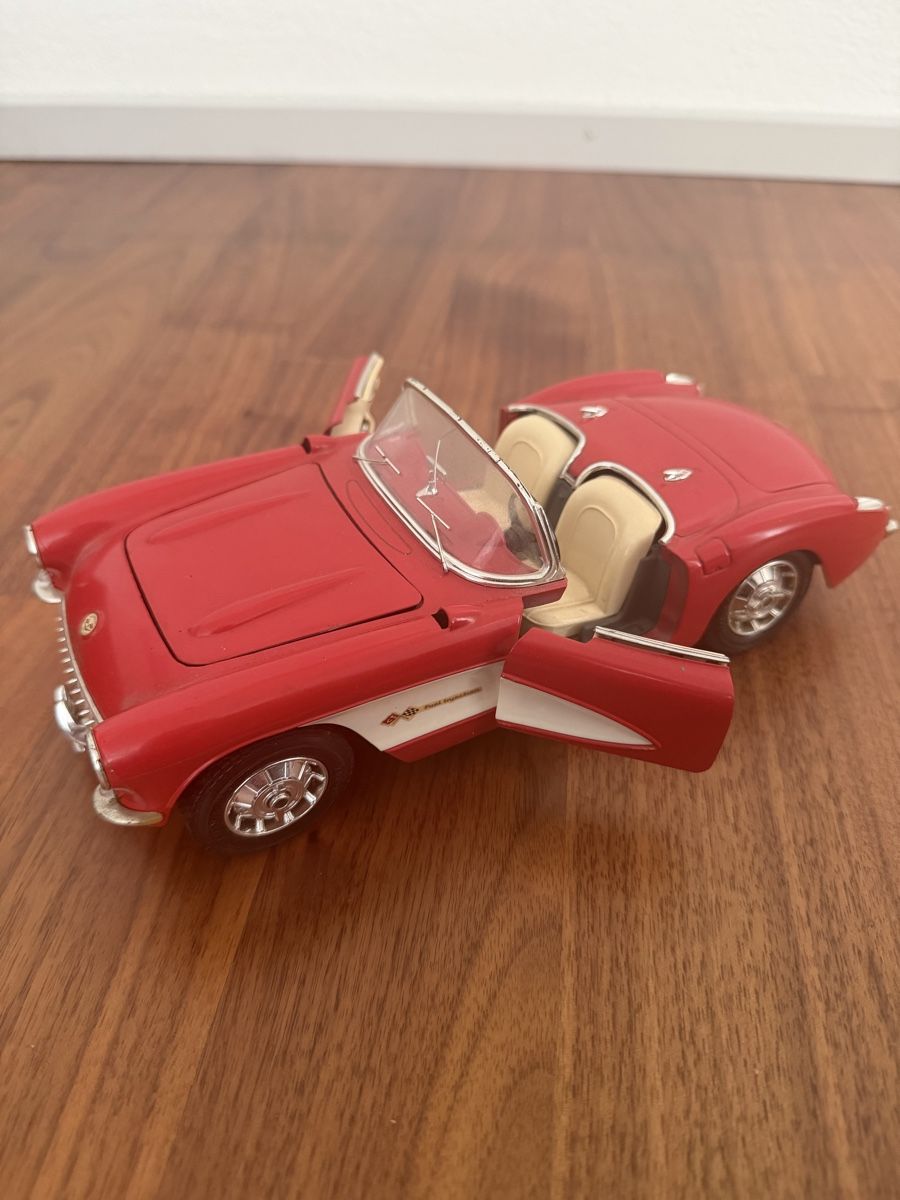 Chevrolet Modellini d'auto: Corvette 1957, 1/18 – Difettoso da Jona venduto da vallu_94