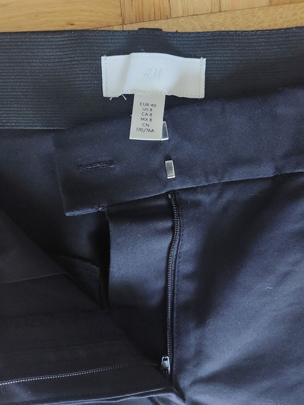 H&M Pantaloni: H&M Stoffhosen Gr. 40  – Nuovo (secondo la descrizione) da Rosshäusern venduto da ter_z9gp 1