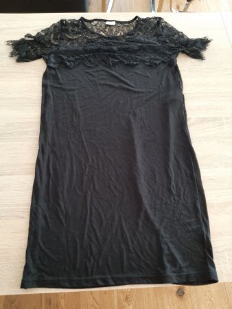 Cocktailkleid Gr. M, mit Spitzen, tiefschwarz