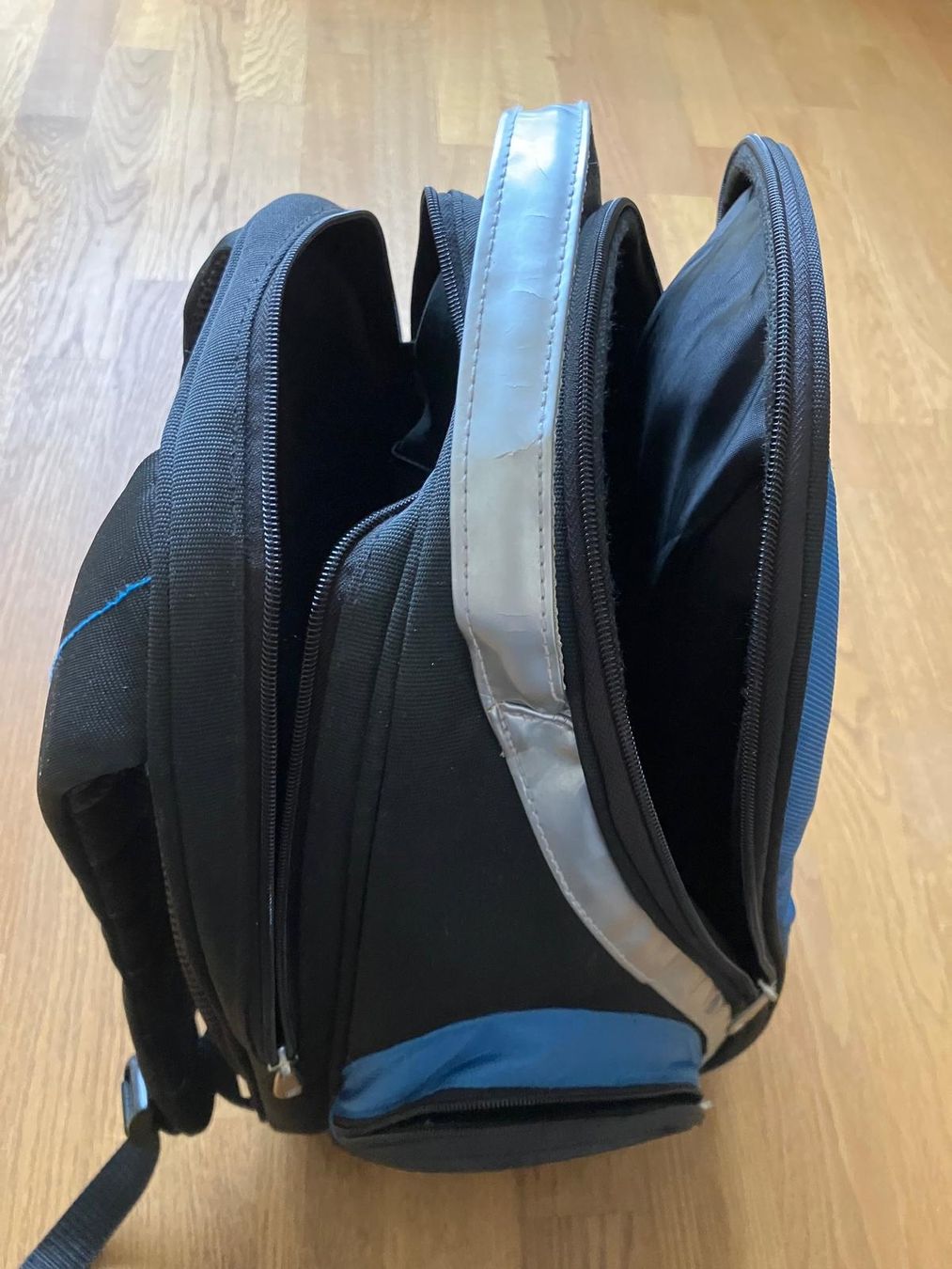 Taschen: Babolar Tennistasche – Gebraucht aus Bubikon von tokidoki 1