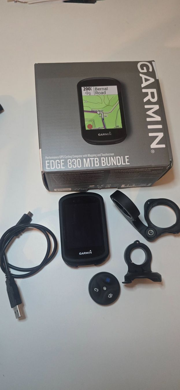 Garmin Computer & Strumenti di misurazione: Garmin Edge 830 MTB Bundle – Usato da Cornaux NE venduto da Sherekan85