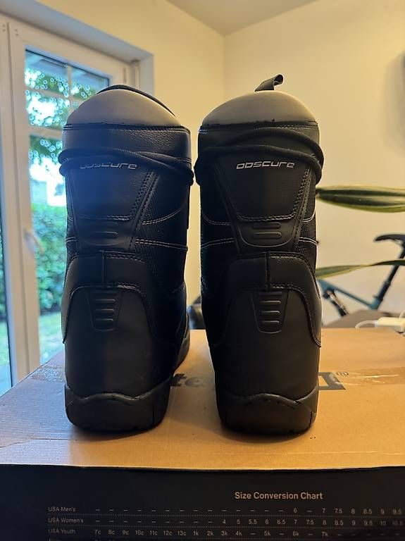 Chaussures hommes: Snowboardschuhe Gr. 44  – D'occasion à Bellikon par hundred 2