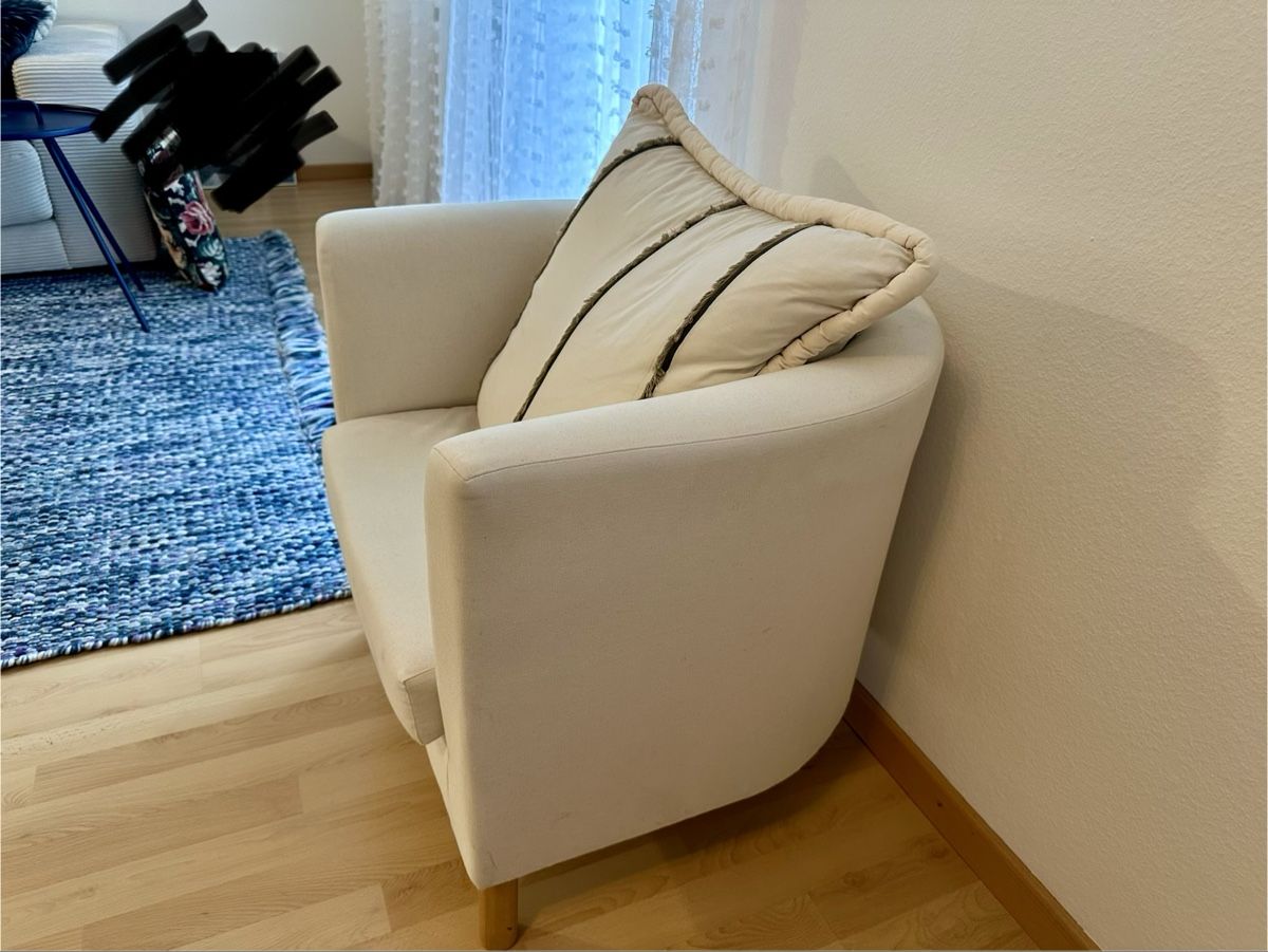Poltrone: Bequemer Sessel, Elfenbeinweiss – Usato da Zug venduto da S6403 2