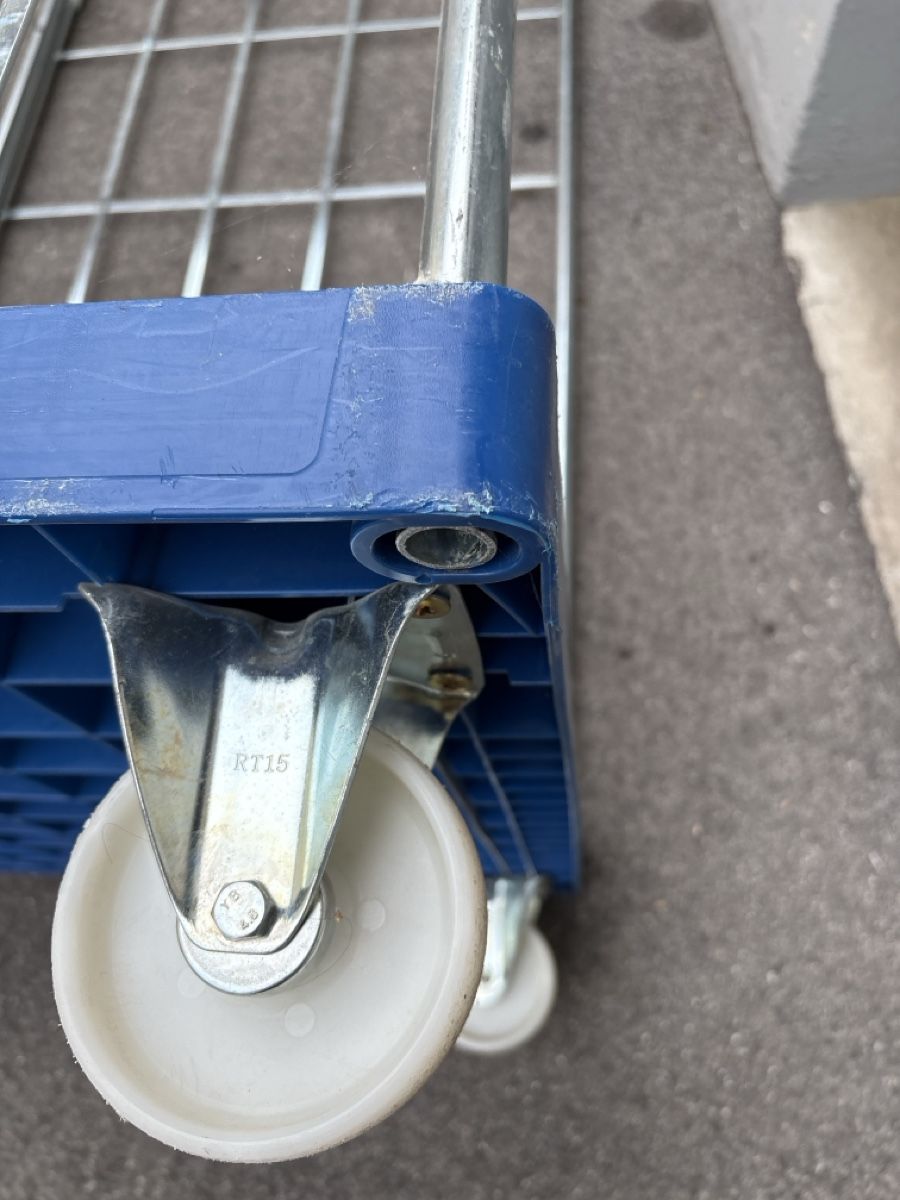 Carrelli di trasporto: Rollbehälter – Usato da Thun venduto da Gitarre-1 7