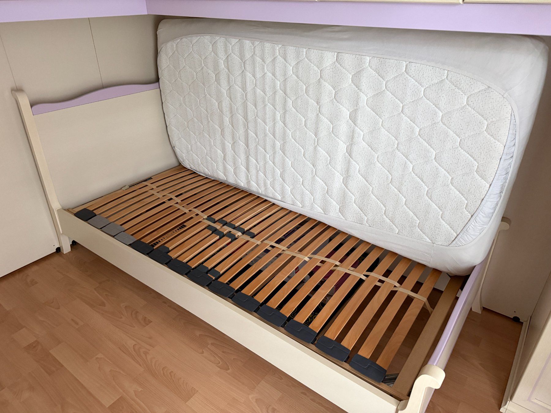 Lits: Bett mit Matratze und Lattenrost – D'occasion à Winterthur par Alexsimpa 1
