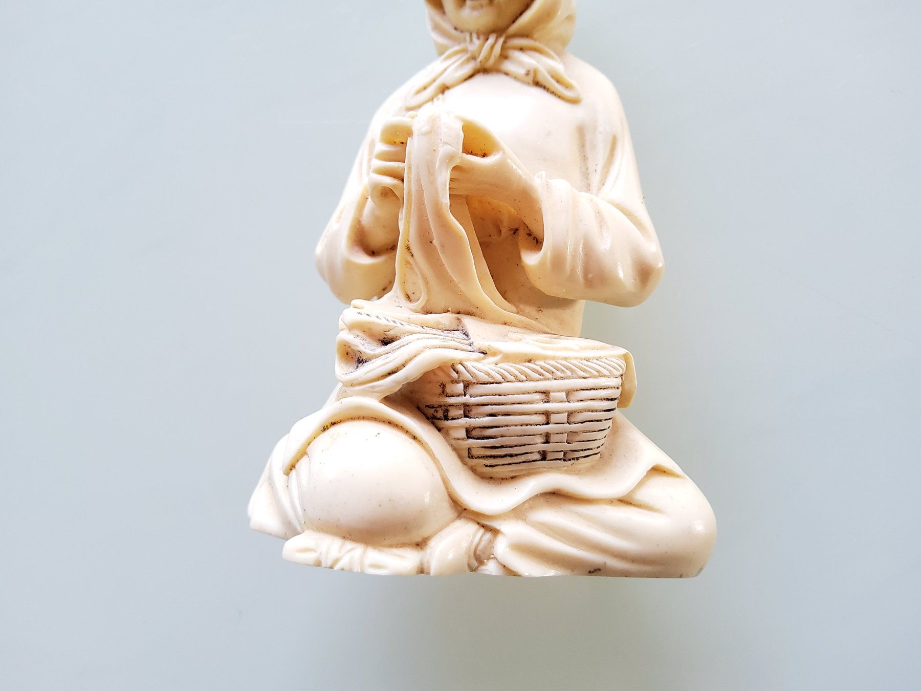 Figurines: Petite statuette signée – D'occasion à Malleray par Broc-Mo 6
