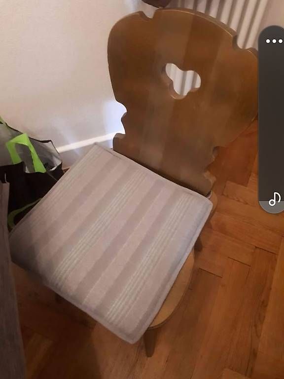 Sedie: Quatre chaises en bois – Usato da Lausanne venduto da pat_88j8