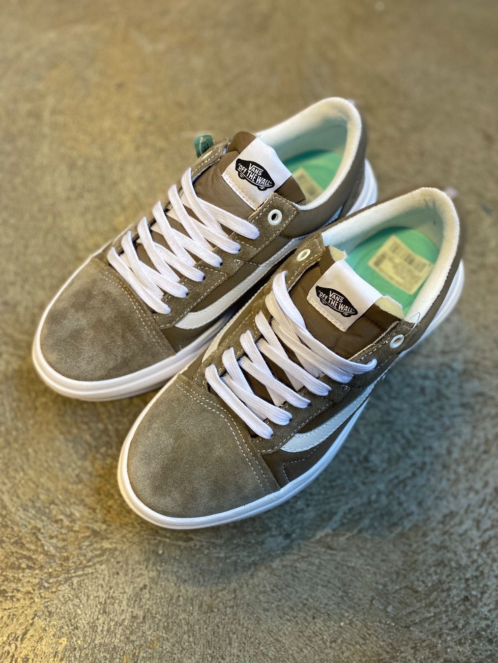 Vans Scarpe da uomo: Vans Hommes Taille 42 – Nuovo e nell'imballaggio originale da Orbe venduto da D-stockFactory-Orbe 1