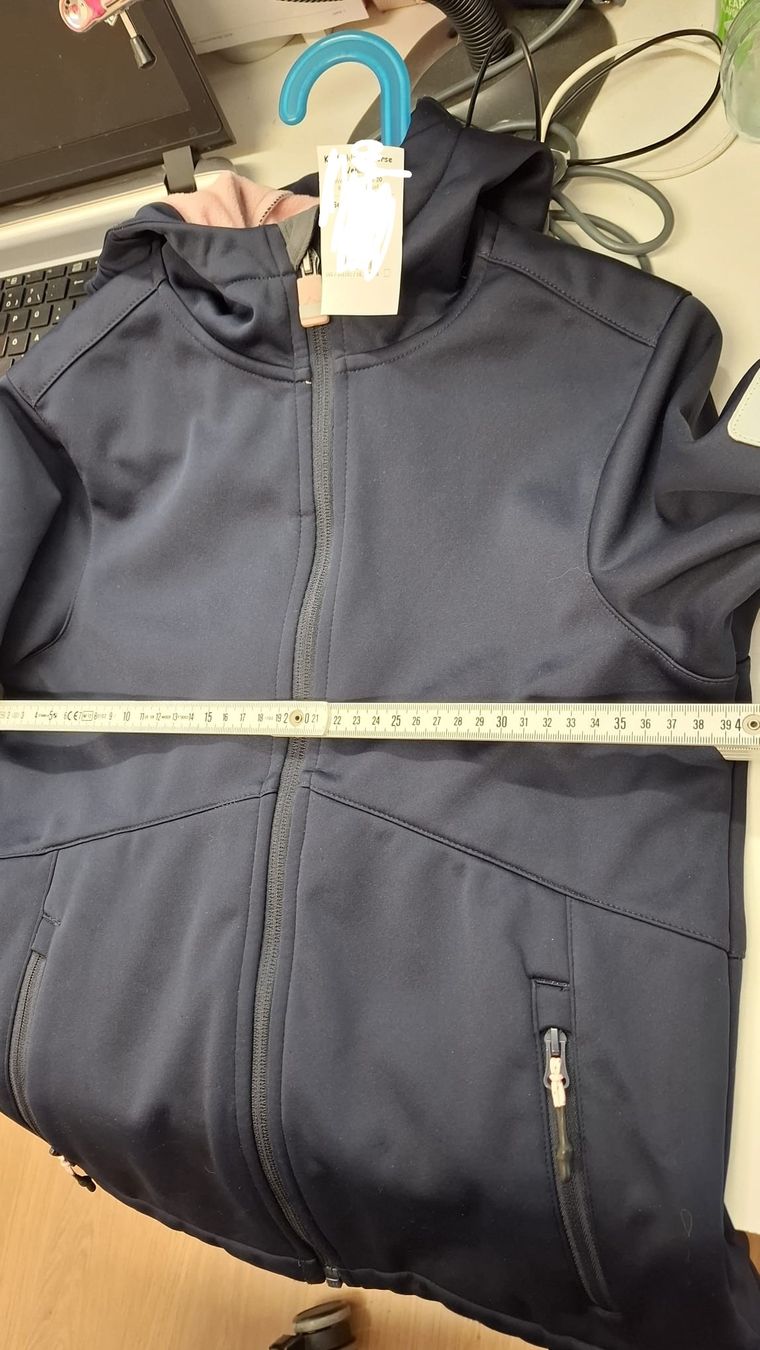 Giacche & Cappotti: Damen Softshelljacke dunkelblau Kapuze Gr. 152 – Usato da Schöfflisdorf venduto da kin_2dp9 1