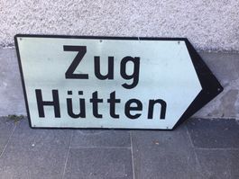 Gebrauchter grosser Originaler Wegweiser Zug Hütten