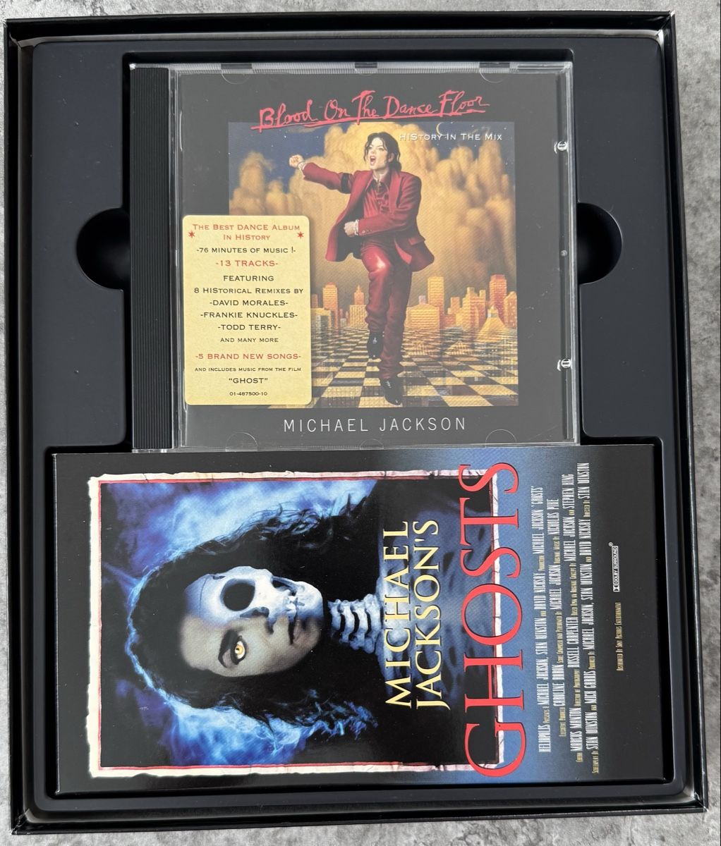 CD: Michael Jackson Ghosts Deluxe Box - Selten Top Zustand! – Usato da Oberglatt ZH venduto da Incredibles 3