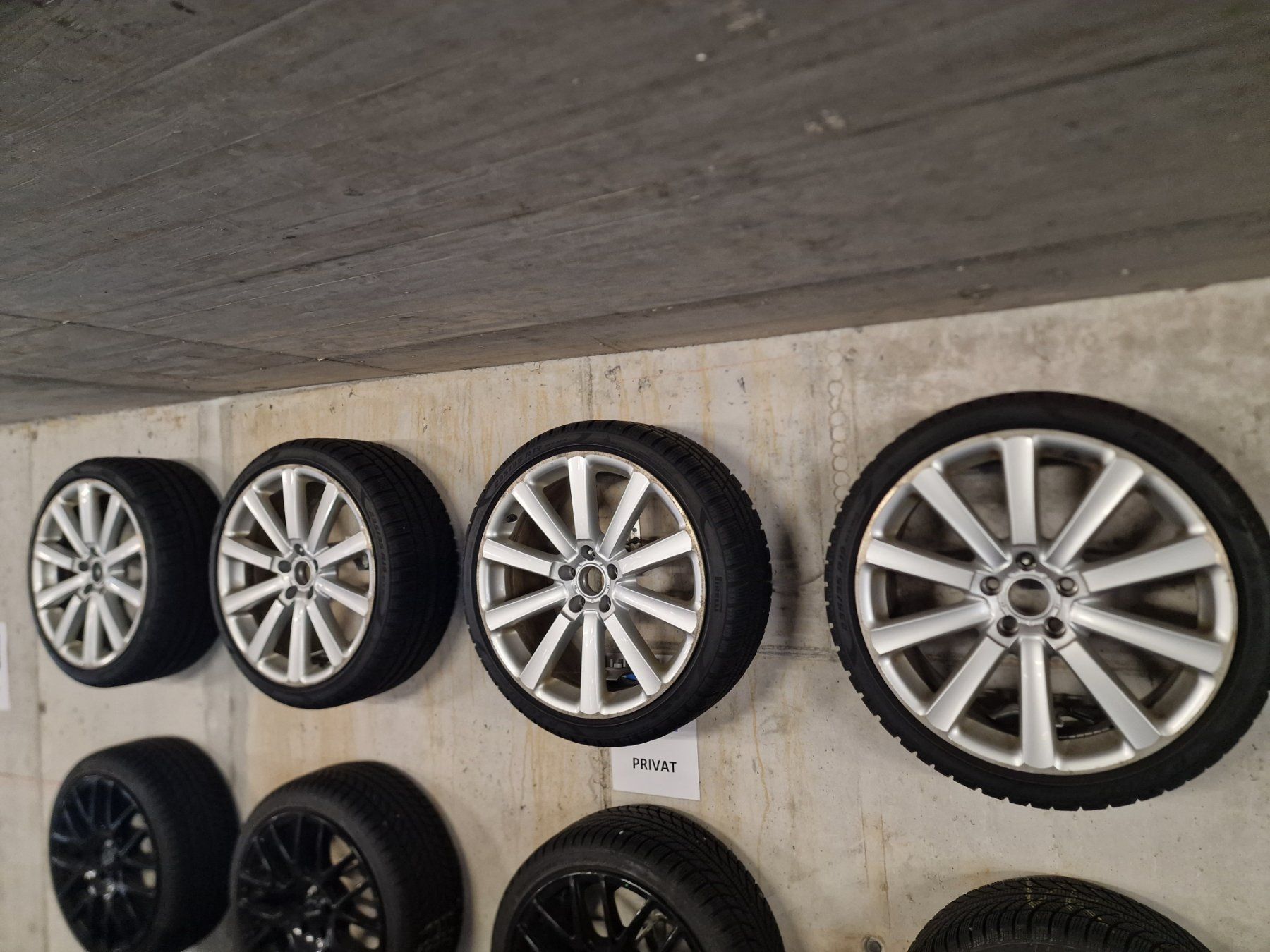 VW Autos: VW Passat Variant R36 4Motion – Gebraucht aus Netstal von  7