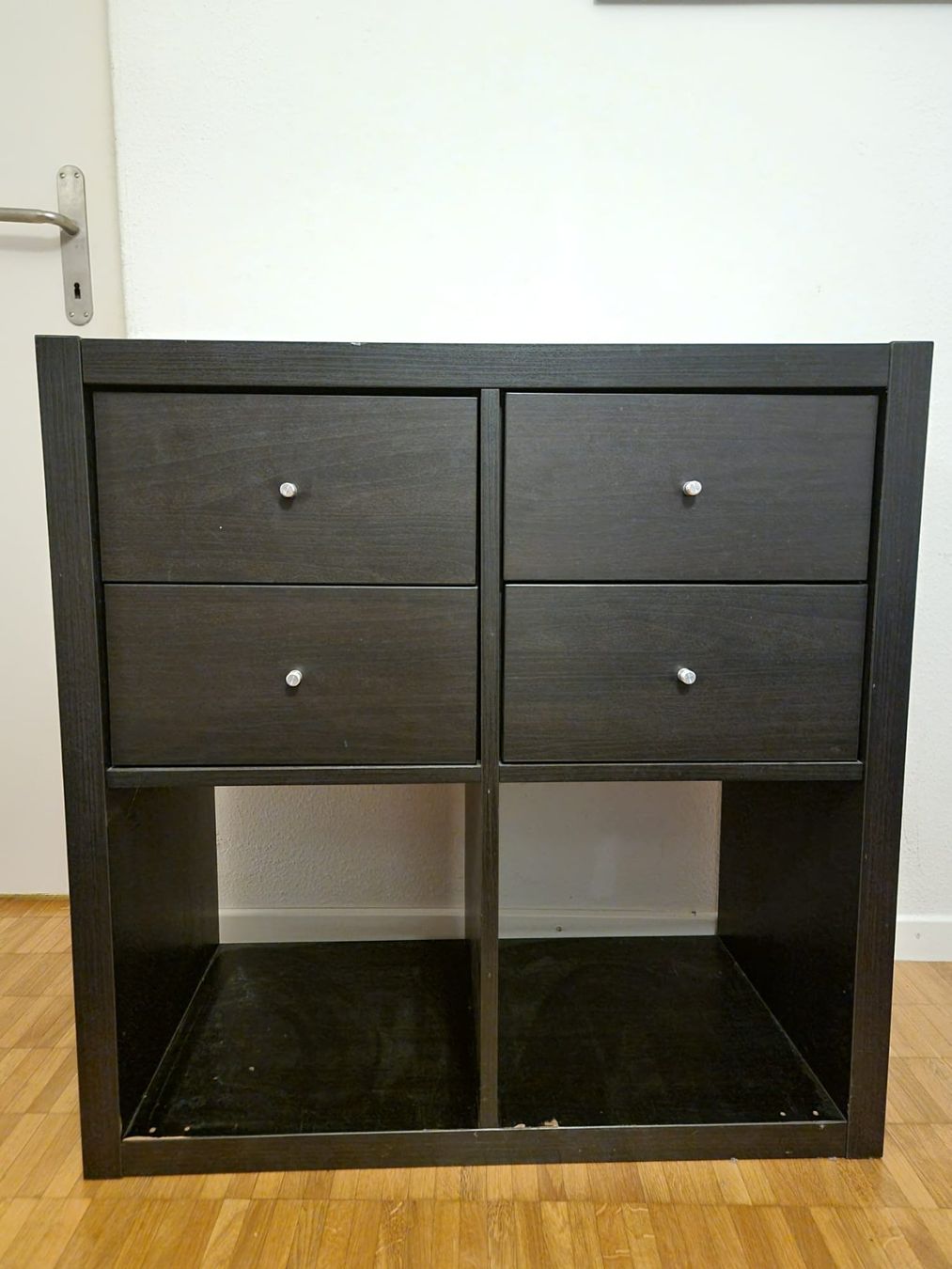 Ikea Scaffali: schwarzes Regal/Kommode Kallax – Usato da Zürich venduto da LarWy