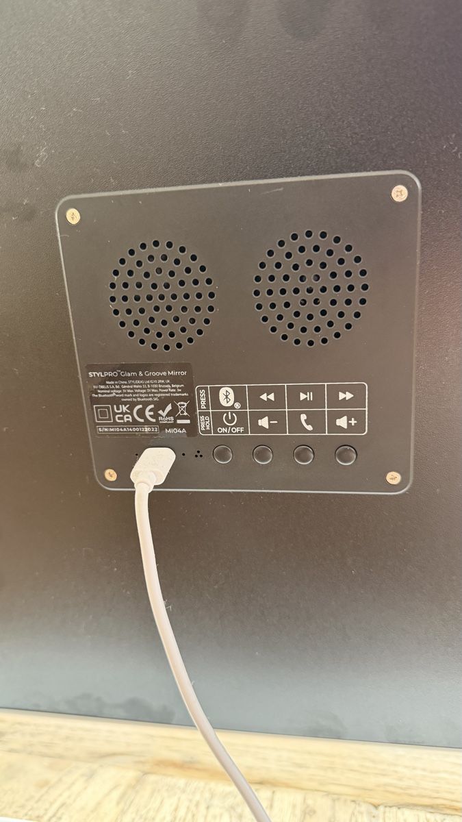 Specchi: Schminkspiegel mit Bluetooth und wireless charging – Usato da Wermatswil venduto da Fmc 2