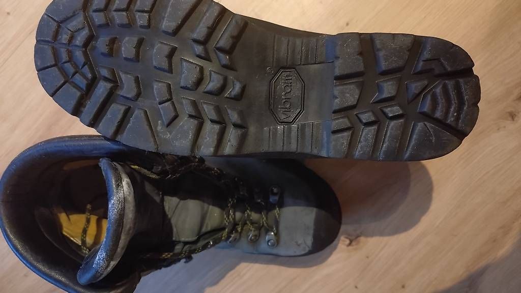 Scarpe da uomo: Chaussure sécurité Fitwell – Usato da Bruson venduto da arn_t9dc 1