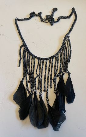 Collier tour de cou - noir avec des plumes