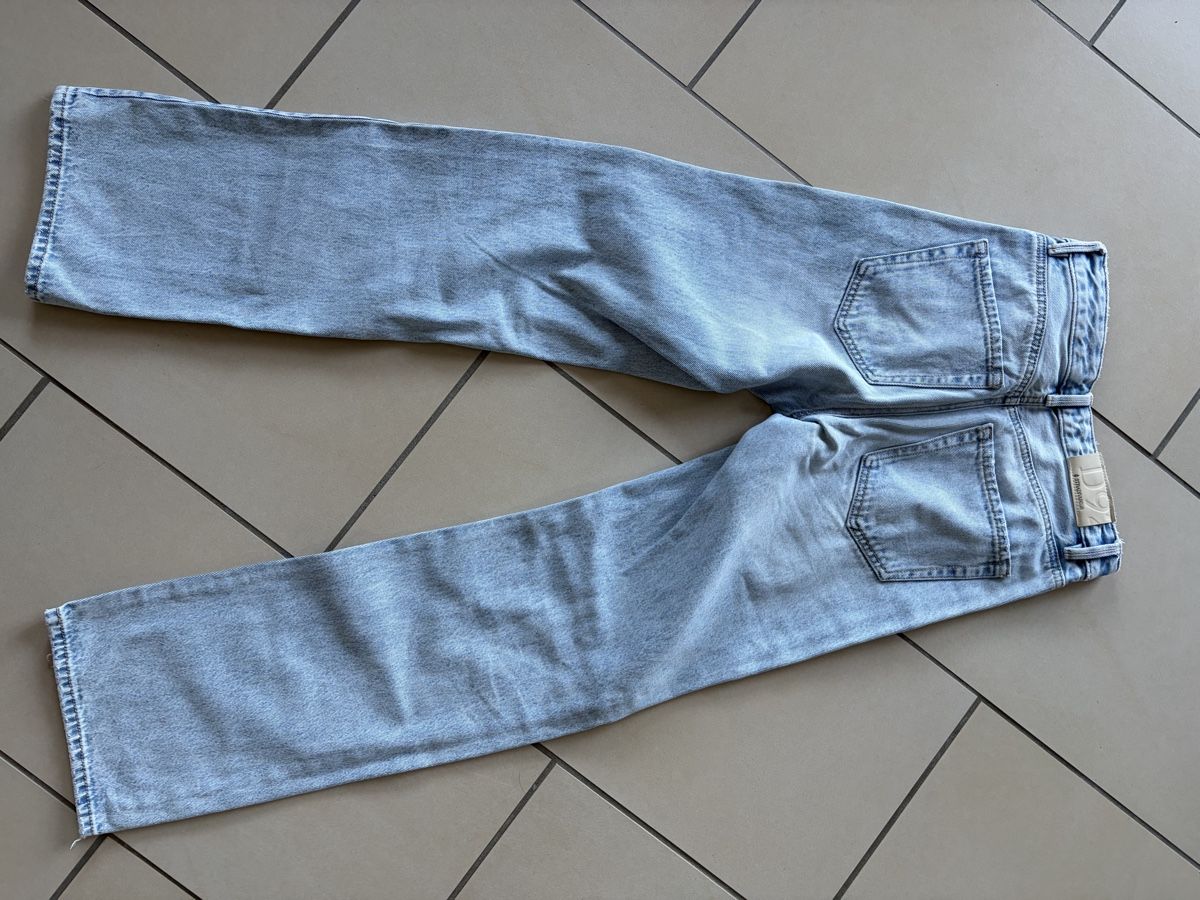 Stradivarius Jeans: Jeans stradivarius bleu clair taille 32 – Usato da Vouvry venduto da Prune-el 2
