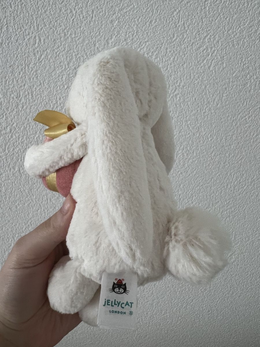 Jellycat Giocattoli: Jellycat, Bashful Bunny with Present – Usato da Dietikon venduto da rts888 3
