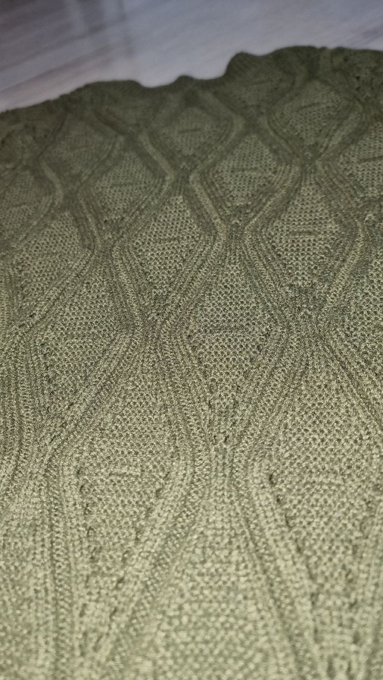 Pullover & Sweatshirts: Olivgrüner Strickpullover mit Zopfmuster, Gr s neuwertig – Neu (gemäss Beschreibung) aus Wigoltingen von Zuckerfee84 1